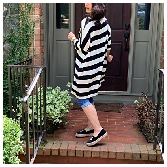 ✨LAST ONE✨Loose side pockets color block tunic top - Picture 5 of 8